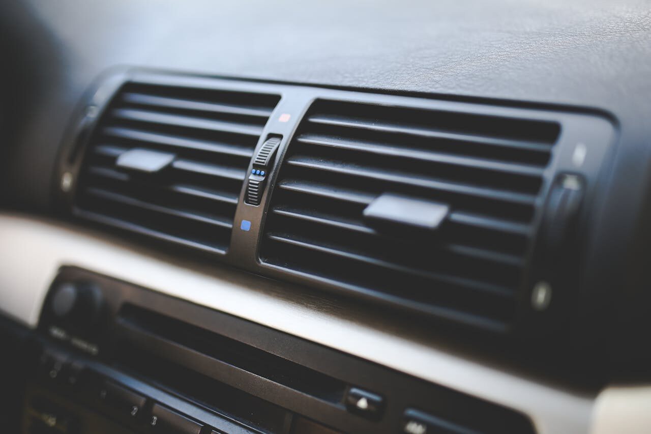 Don’t Let Holiday Heat Ruin Your Ride: Sarasota AC Repair Tips