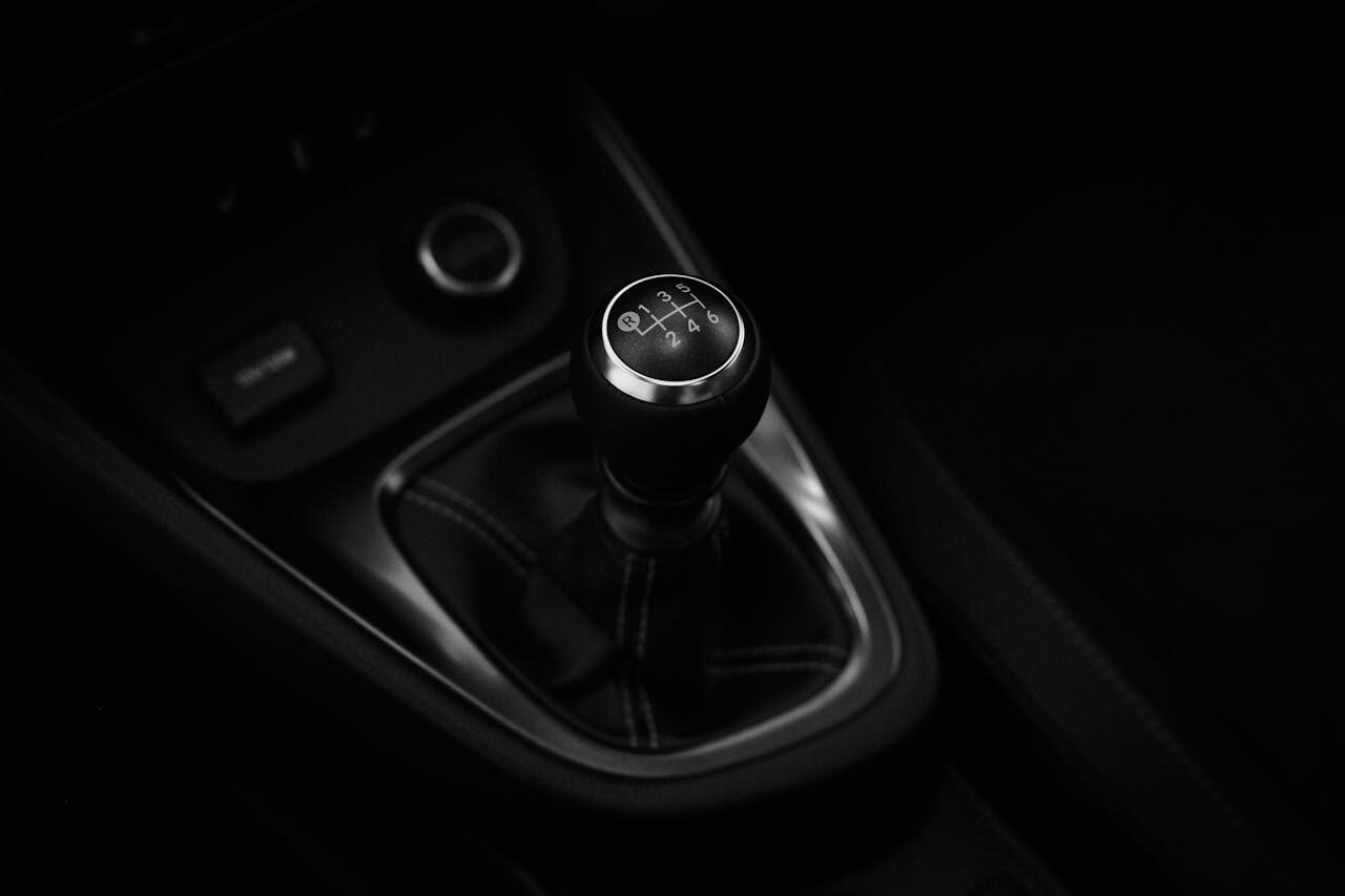 Don’t Ignore the Warning Signs: When Your Transmission Needs Attention